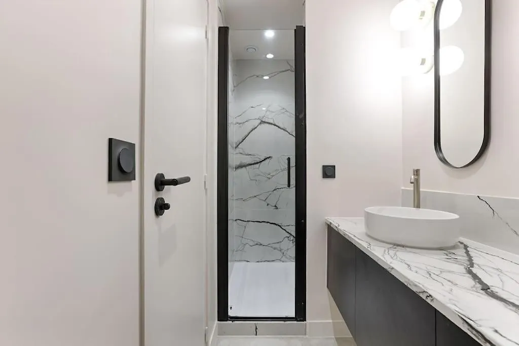 Apartment Mykeypers - Luxury & Design Flat 1Br/4P- Bastille Paris France